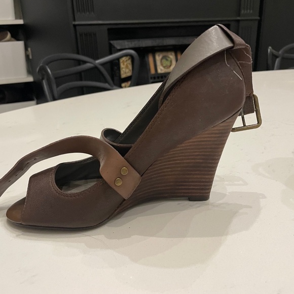 DKNYC  Wedge - Picture 2 of 4